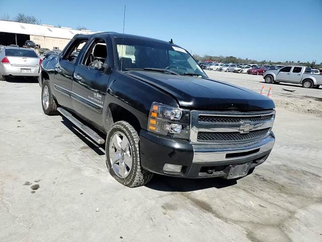 2009 Chevrolet Silverado - Image 11