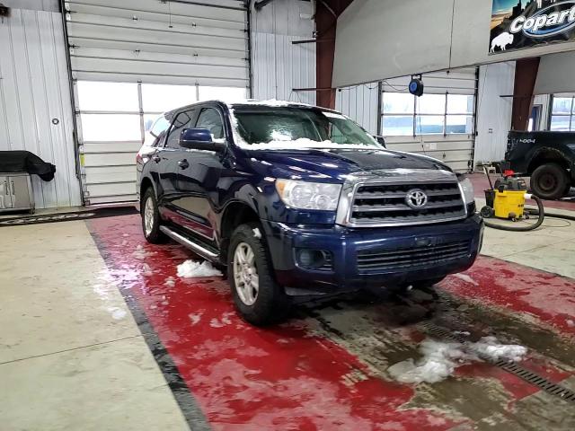 2009 Toyota Sequoia - Image 12