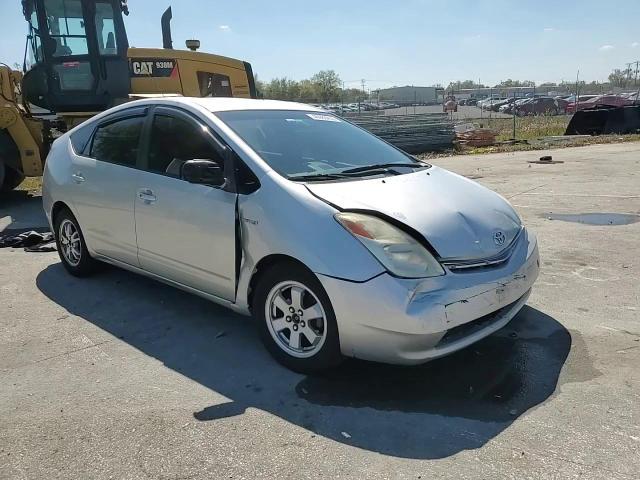 2005 Toyota Prius - Image 12