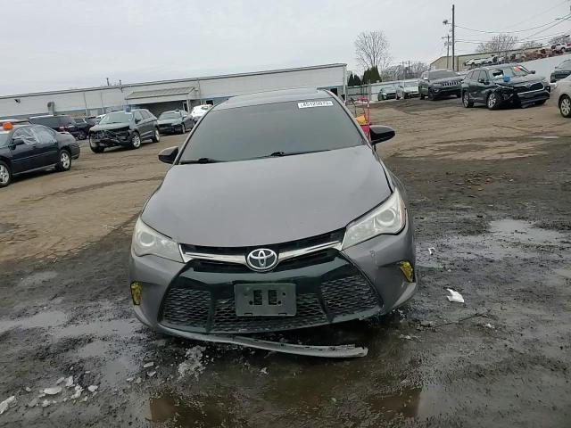 2015 Toyota Camry - Image 10