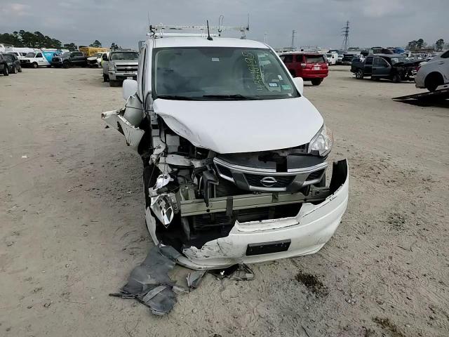 2015 Nissan NV - Image 11