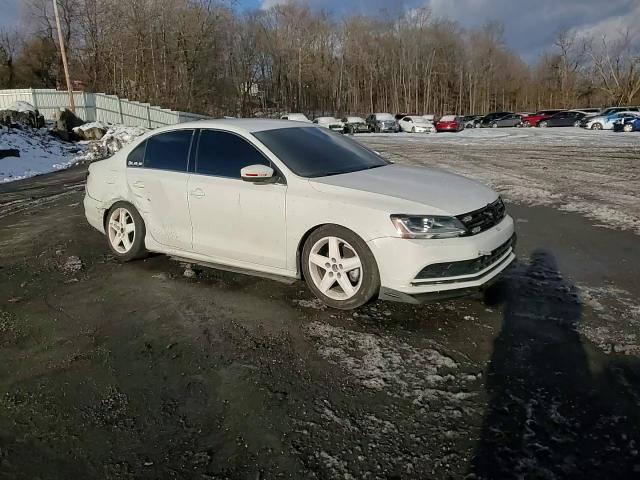 2017 Volkswagen Jetta - Image 11