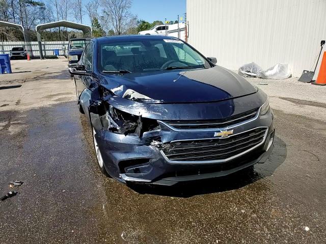 2018 Chevrolet Malibu - Image 13