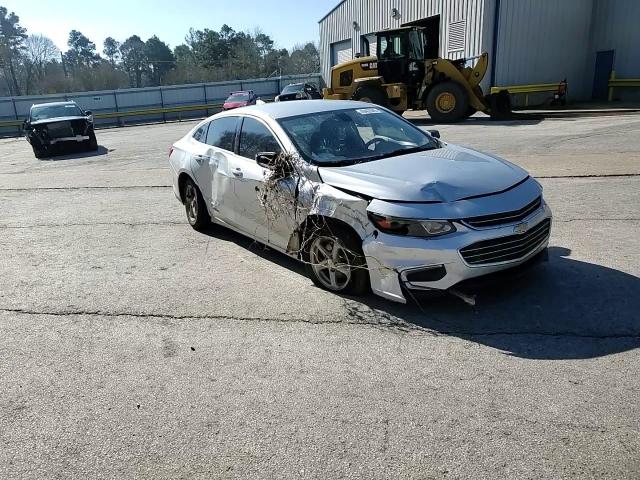 2016 Chevrolet Malibu - Image 11