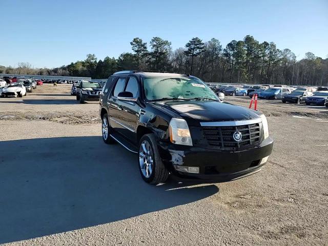 2007 Cadillac Escalade Luxury VIN: 1GYFK638X7R400611 Lot: 45345495