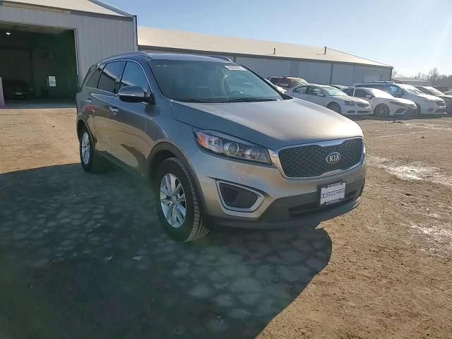 2017 Kia Sorento - Image 12