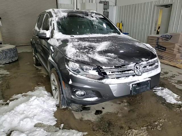 2016 Volkswagen Tiguan - Image 11