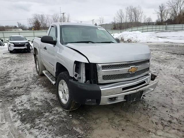 2012 Chevrolet Silverado - Image 11