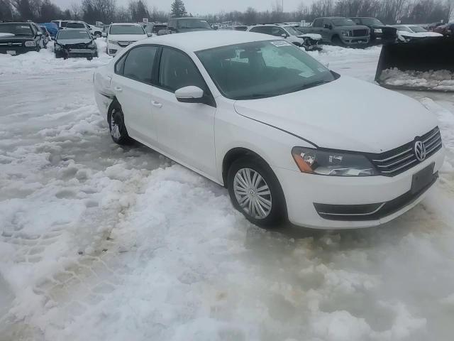 2014 Volkswagen Passat - Image 11