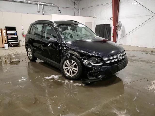 2017 Volkswagen Tiguan - Image 15