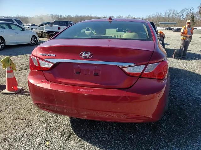 2013 Hyundai Sonata - Image 13