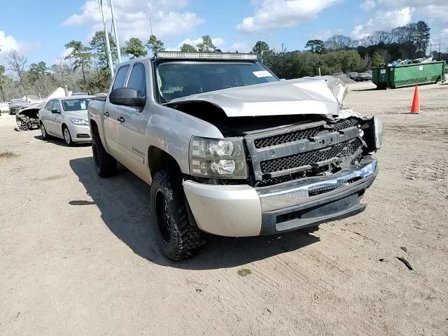 2009 Chevrolet Silverado - Image 10
