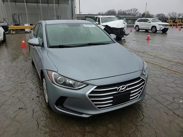 2017 Hyundai Elantra - Image 14