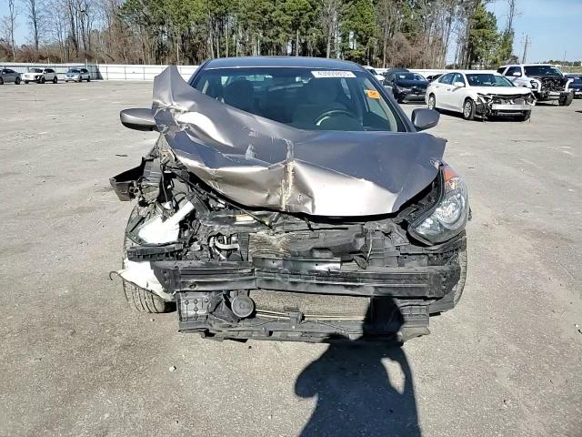 2011 Hyundai Elantra - Image 11