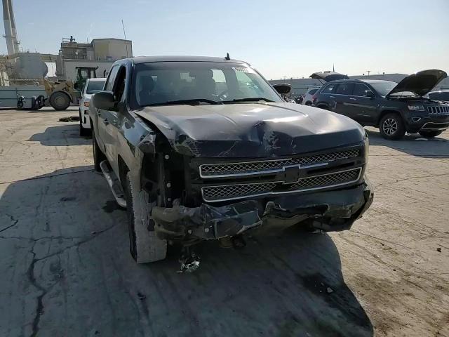 2012 Chevrolet Silverado - Image 11