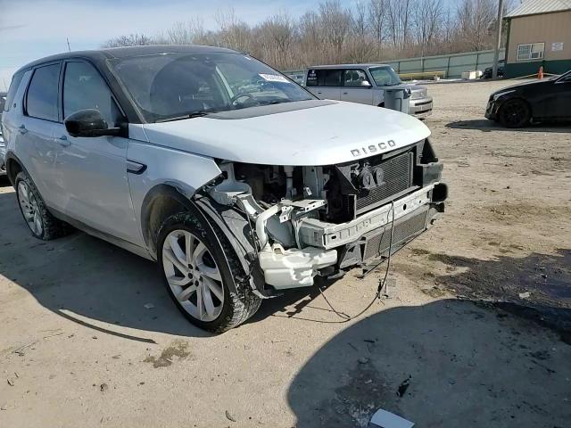 2017 Land Rover Discovery - Image 11