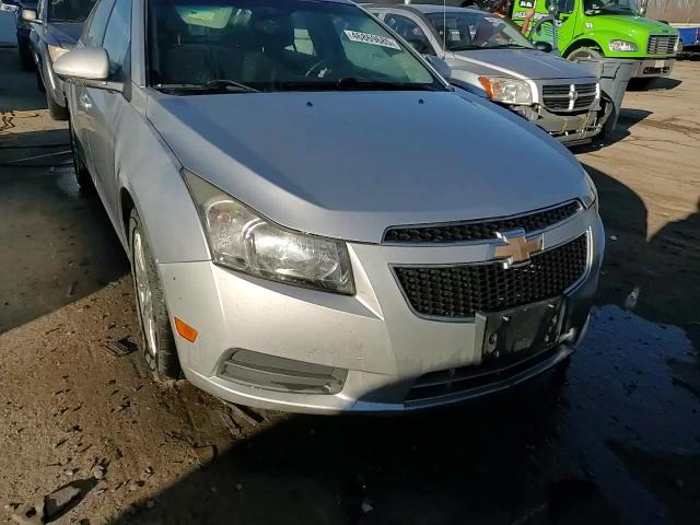 2012 Chevrolet Cruze - Image 14
