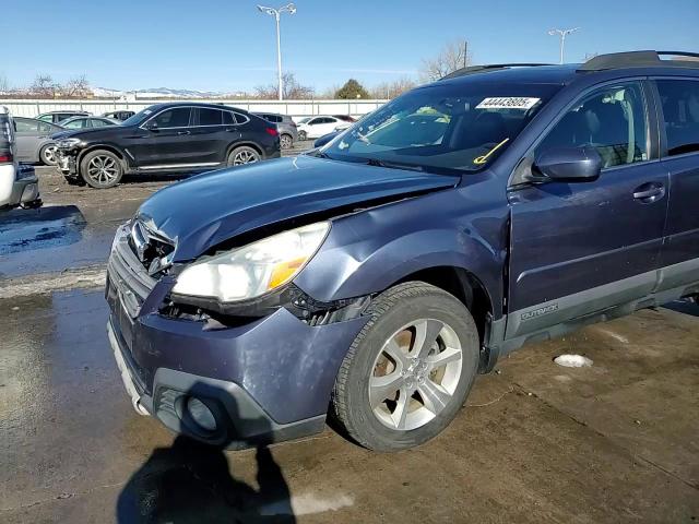2013 Subaru Outback - Image 14