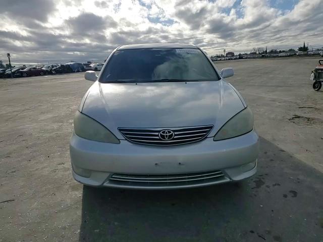 2005 Toyota Camry - Image 11