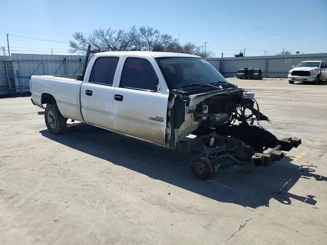 2006 Chevrolet Silverado - Image 11