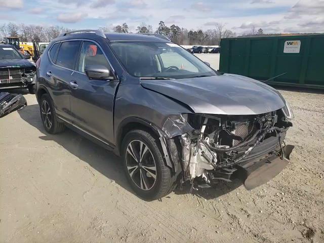 2018 Nissan Rogue - Image 12