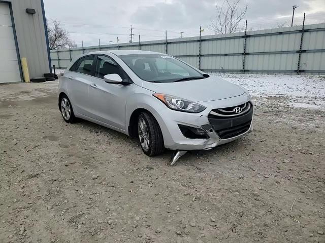2013 Hyundai Elantra - Image 11