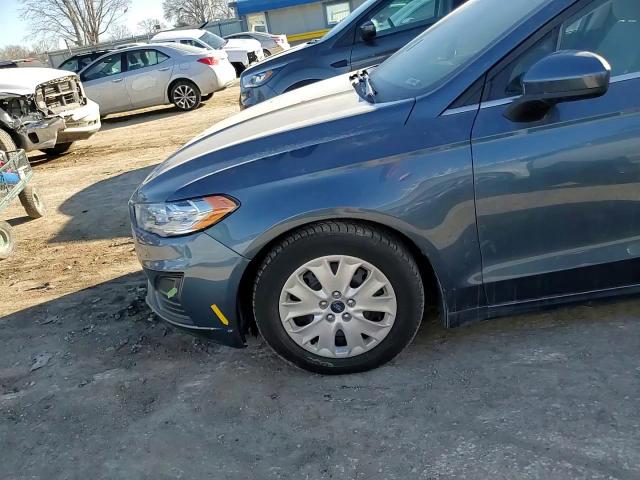 2019 Ford Fusion - Image 10