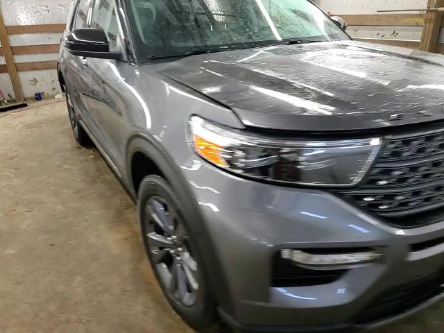2022 Ford Explorer - Image 15