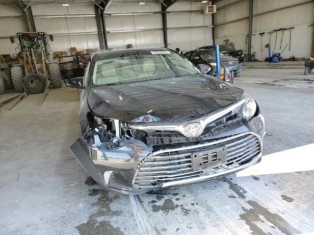 2016 Toyota Avalon - Image 11