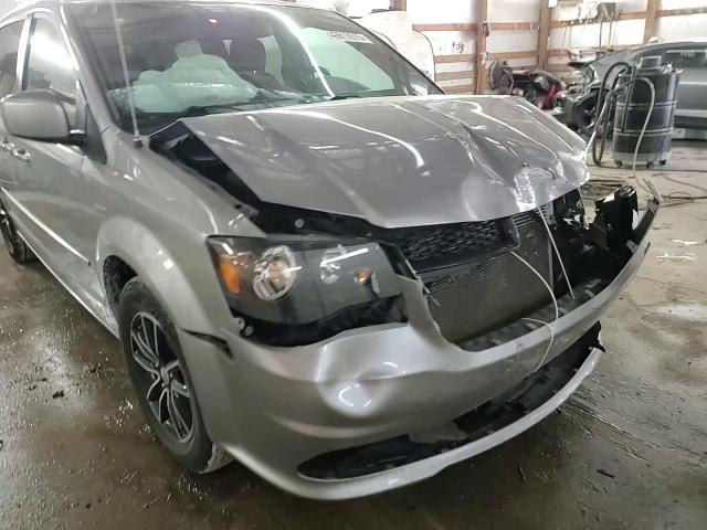 2016 Dodge Caravan - Image 14