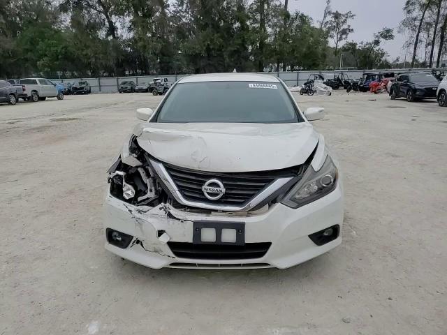 2017 Nissan Altima - Image 10