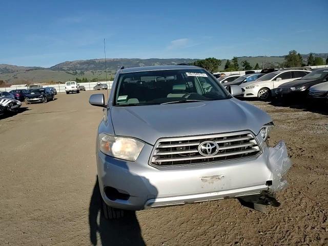 2010 Toyota Highlander - Image 11
