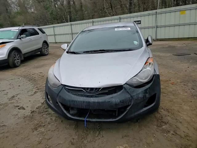 2013 Hyundai Elantra - Image 11