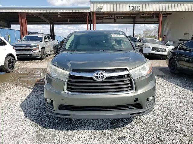 2016 Toyota Highlander - Image 14