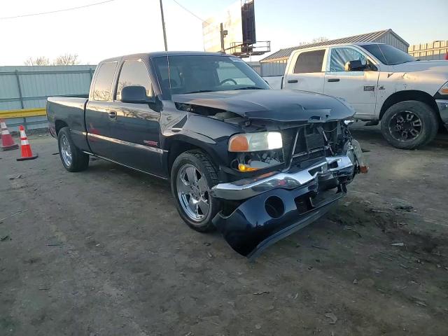 2006 GMC Sierra - Image 11