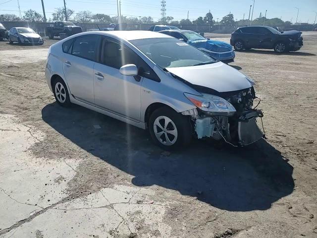 2015 Toyota Prius - Image 11