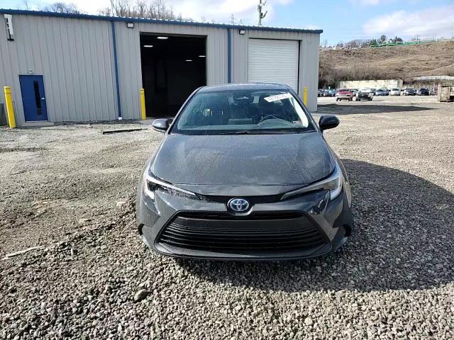 2024 Toyota Corolla - Image 13