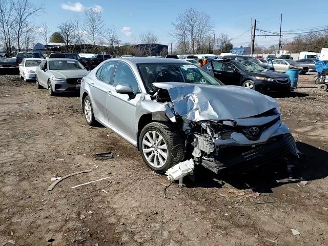 2019 Toyota Camry - Image 10