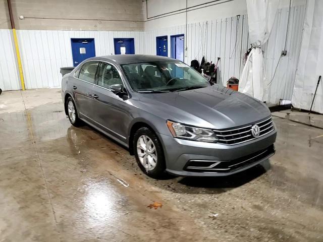 2017 Volkswagen Passat - Image 13