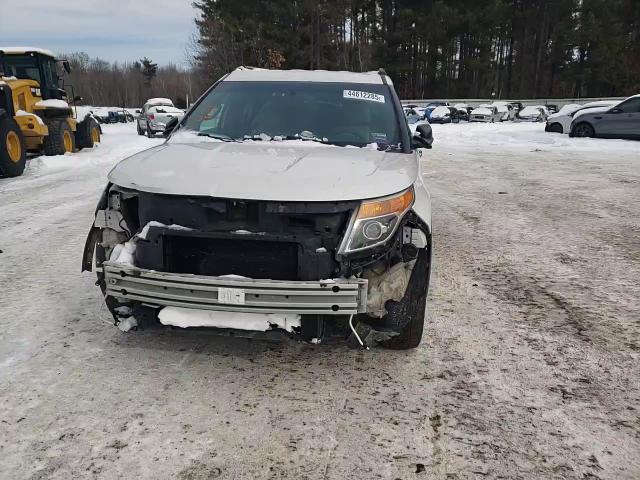2015 Ford Explorer - Image 12