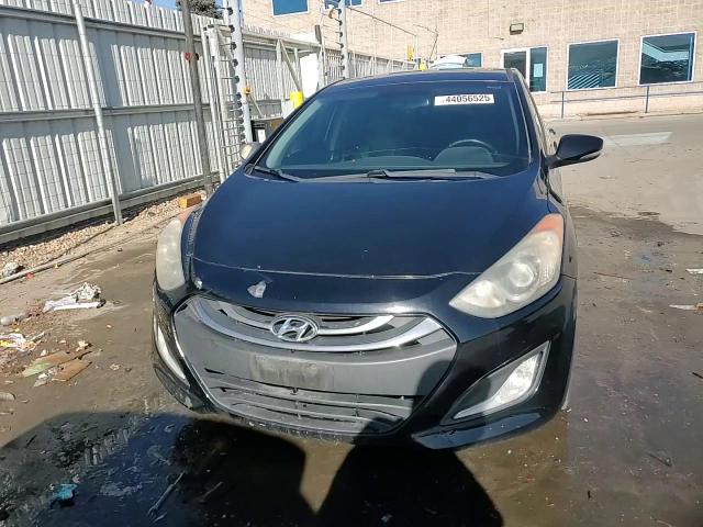 2014 Hyundai Elantra - Image 13