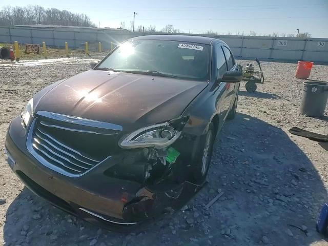 2013 Chrysler 200 - Image 11