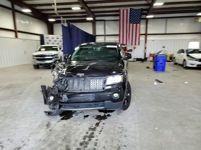 2012 Jeep Grand Cherokee - Image 11