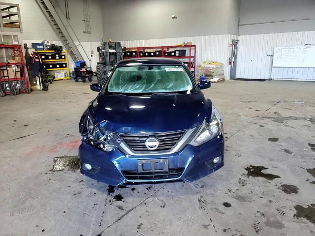 2017 Nissan Altima - Image 11