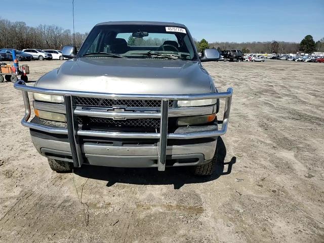 2001 Chevrolet Silverado - Image 11