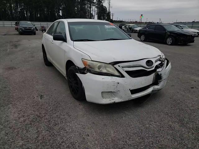 2011 Toyota Camry - Image 11