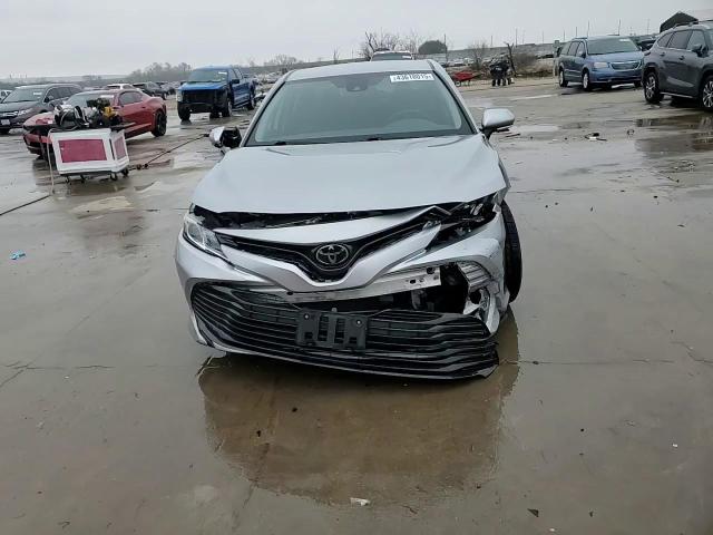 2019 Toyota Camry - Image 13