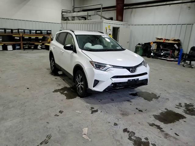 2017 Toyota RAV 4 - Image 11