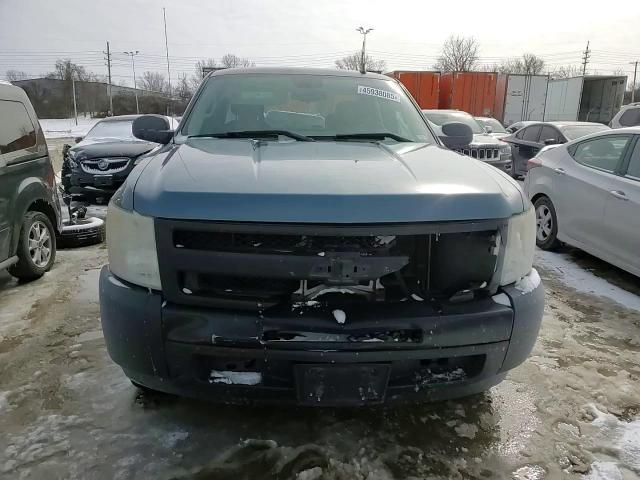 2009 Chevrolet Silverado - Image 11