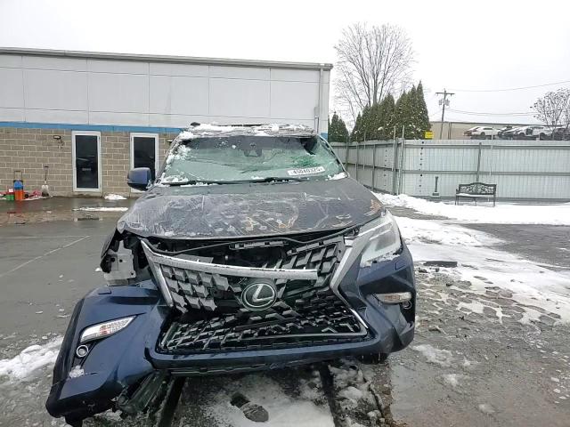 2021 Lexus GX - Image 11